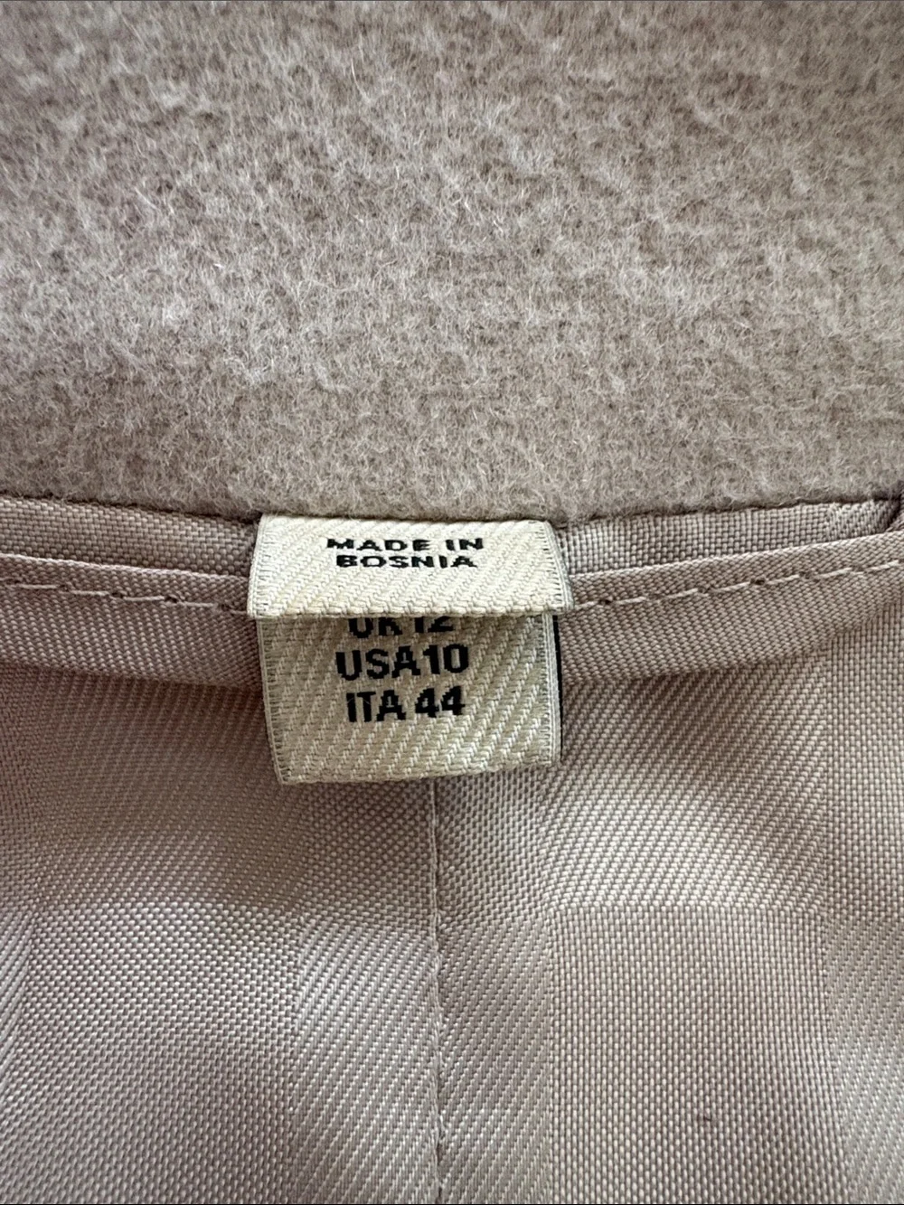 Burberry Light Beige Double-Breasted Trench Coat with Belt, Wool & Cashmere US10 - Picture 14 of 16